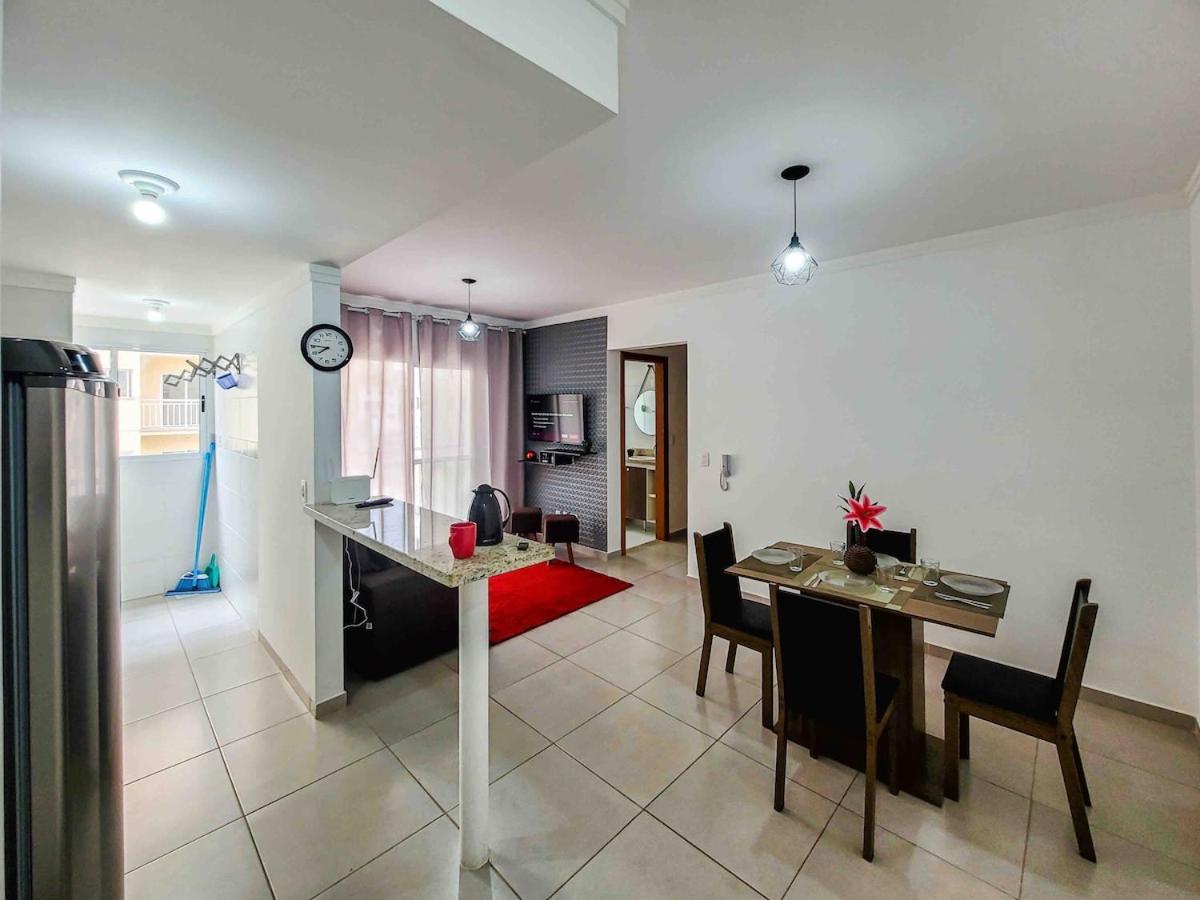 Bem No Centro, Cozinha Completa, Varanda E Garagem Poços de Caldas Exteriör bild
